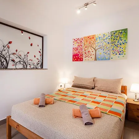 Daire Corner View St. Paul's Bay