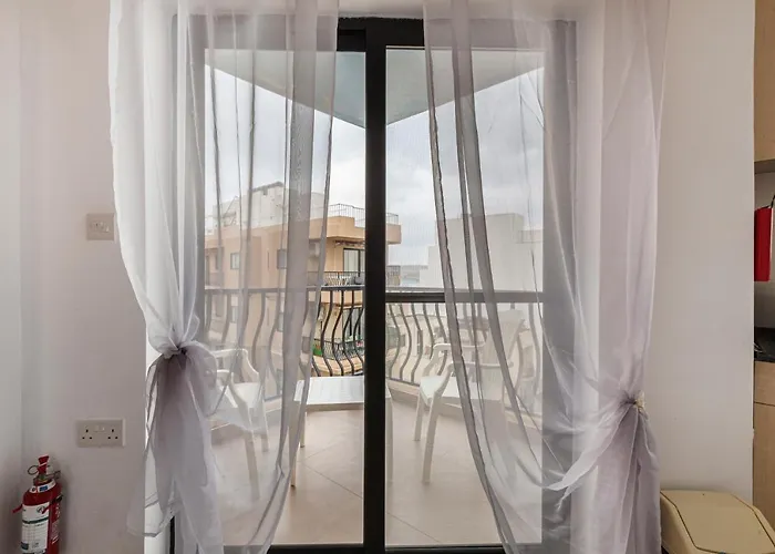 Corner View Apartment