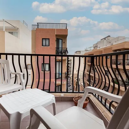 Corner View * San Pawl il-Baħar